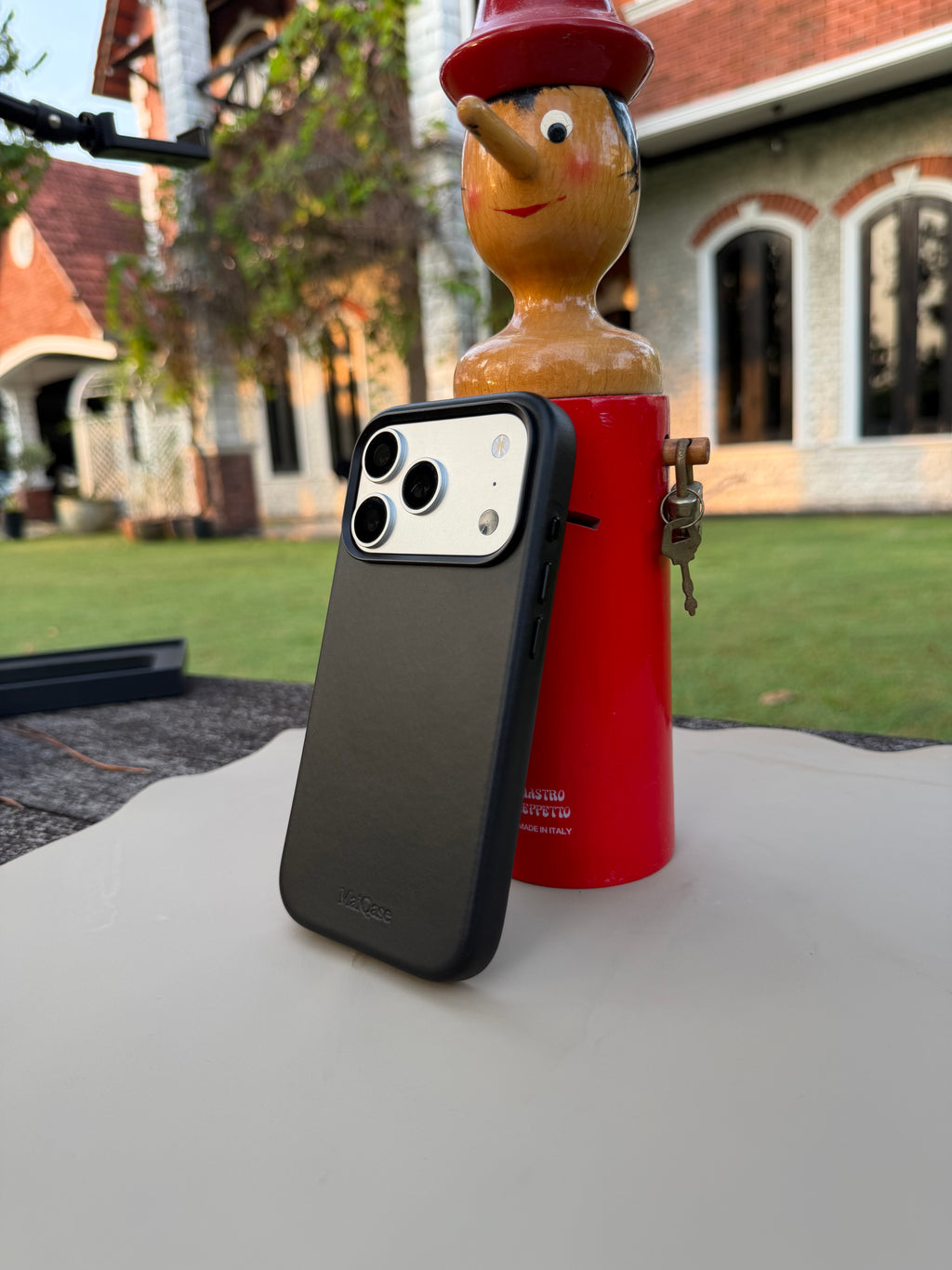 MaiQase Genuine Oil-Wax Leather Case for iPhone