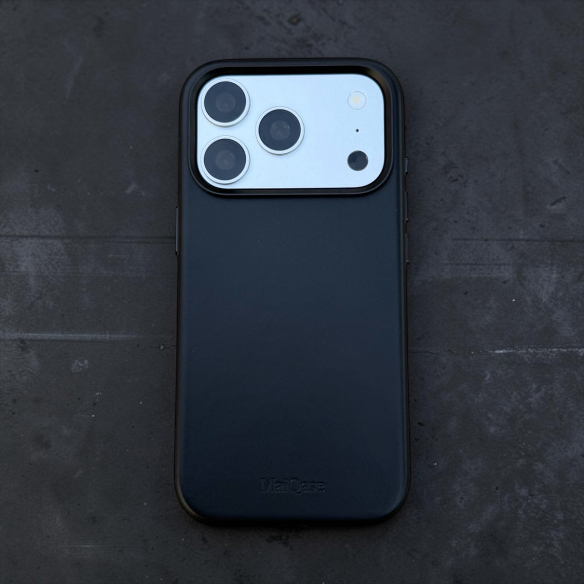 MaiQase Genuine Oil-Wax Leather Case for iPhone